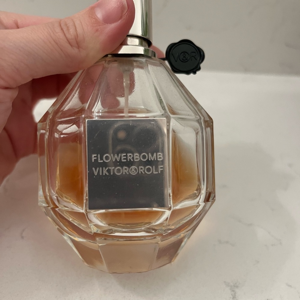 Viktor & Rolf flower bomb